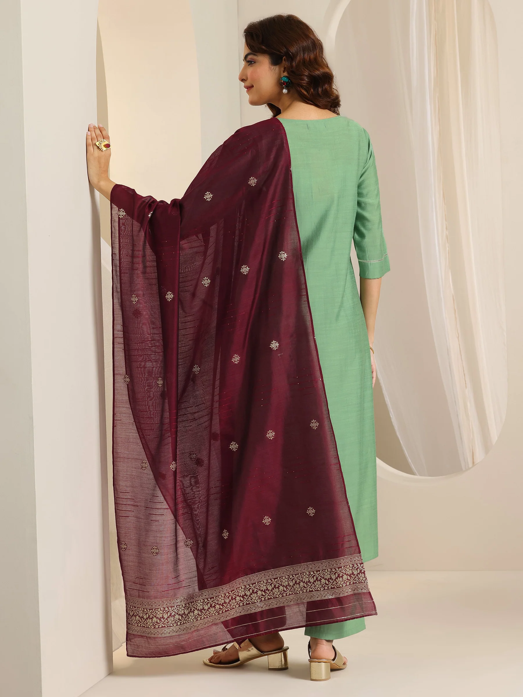 400608_3_1265c189-e0ed-46db-a0d8-0a381584c8de Green Yoke Design Silk Blend Straight Suit Set With Dupatta - Image 4
