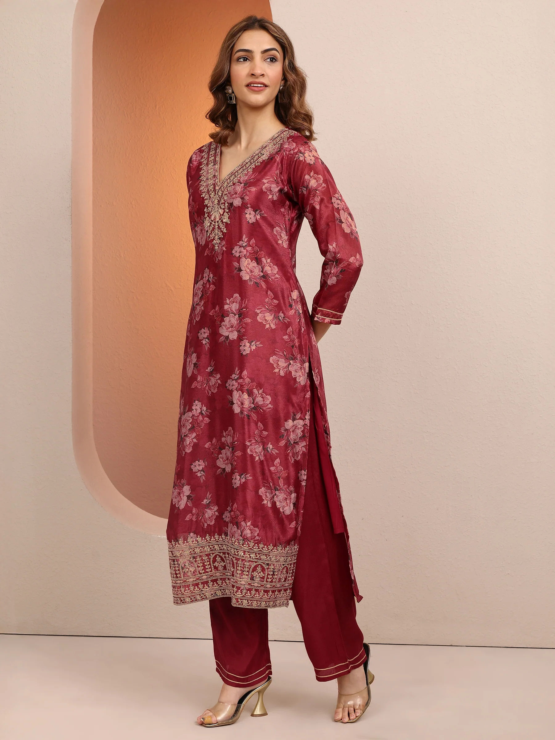 99883_2 Red Printed Chinon Straight Suit Set With Dupatta - Image 3