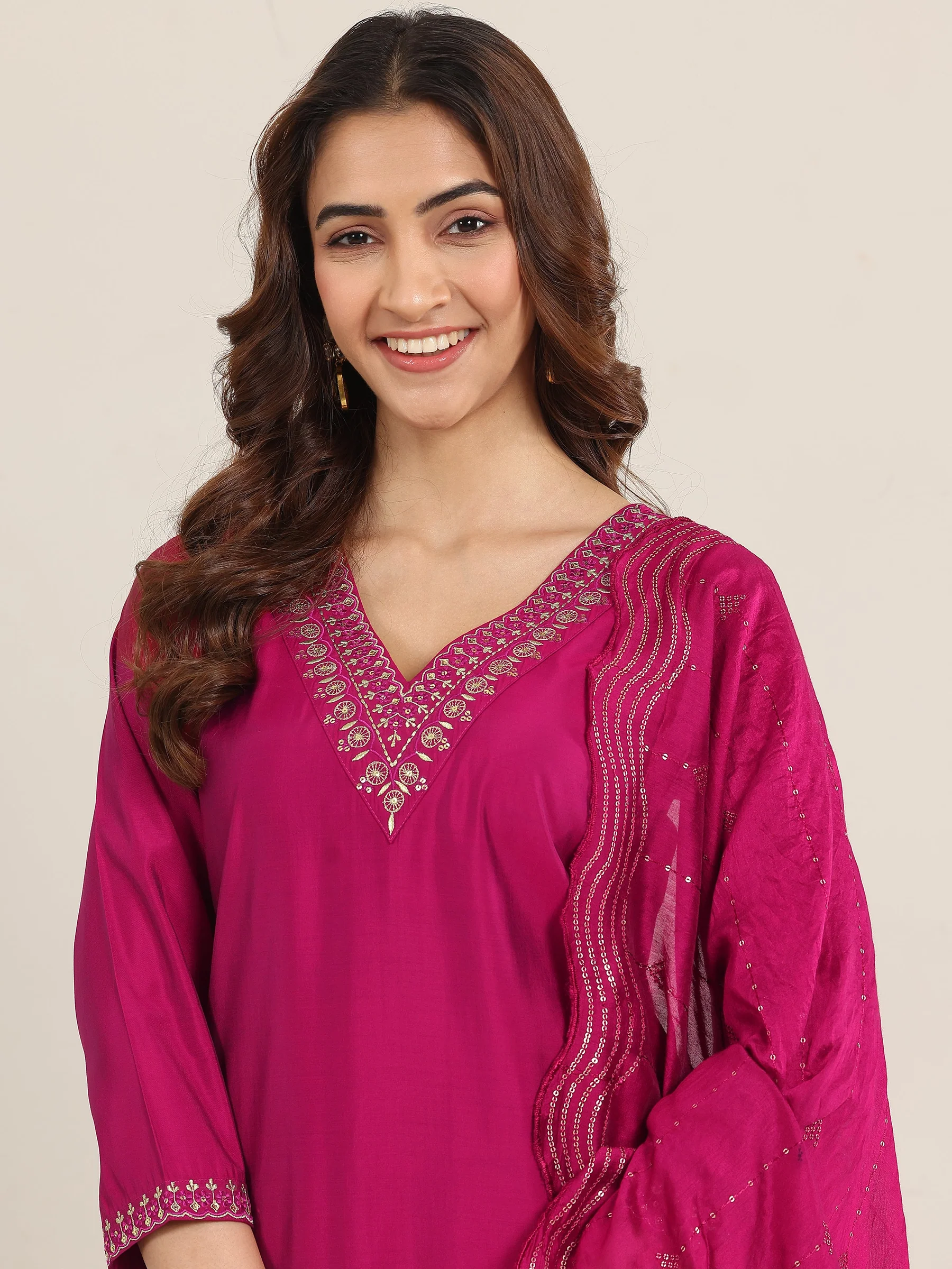 GS1052_4_baf94b45-6258-41d0-b17a-7af885edbbc3 Burgundy Yoke Design Silk Blend Straight Suit With Dupatta - Image 5