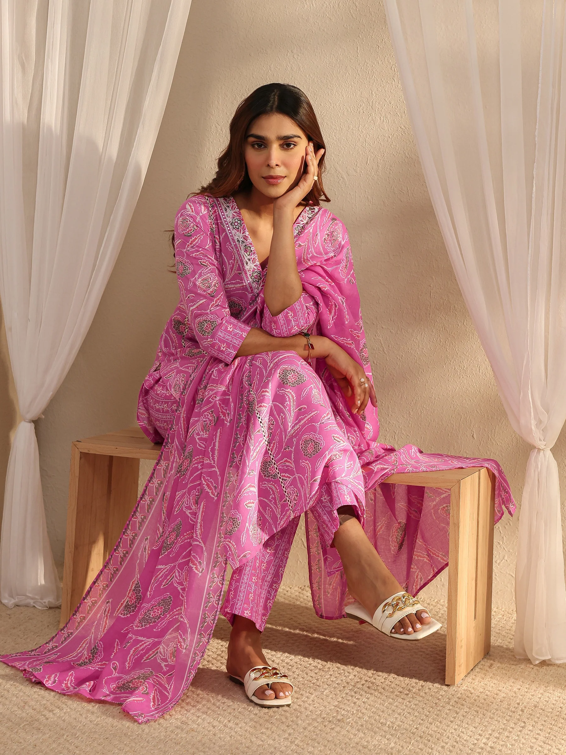 pink-floral-printed-cotton-a-line-suit-set-with-dupatta-93327_24b82685-df1a-4fe2-ac12-63afbab2683e Pink Floral Printed Cotton A-Line Suit Set With Dupatta - Image 8